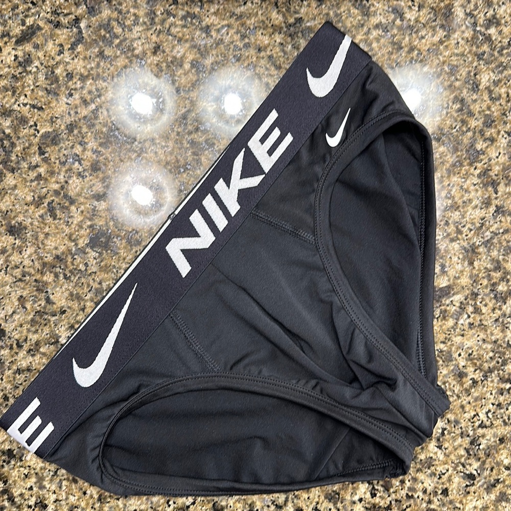 Men’s briefs